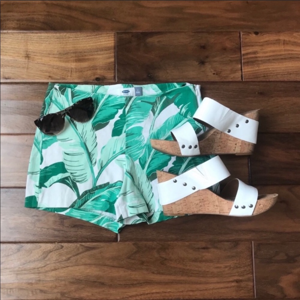 Old Navy Palm Leaf Patterned Shorts